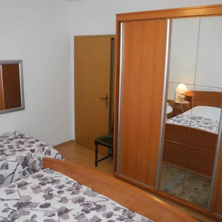 Elma 31 Pax 1st Floor * Crikvenica